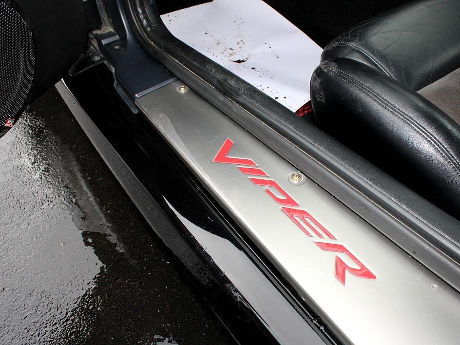 Used 2006 Black Dodge SRT10 image 28