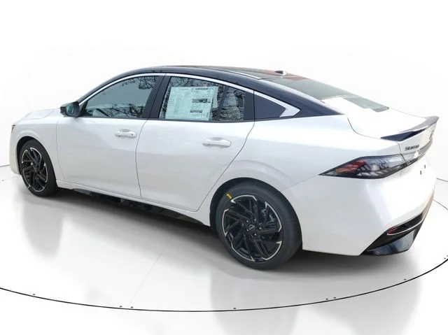 New 2026 Aspen White TriCoat / Super Black Two-tone Nissan SR image 3