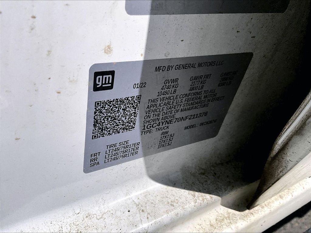 Used 2022 Summit White Chevrolet LT image 33