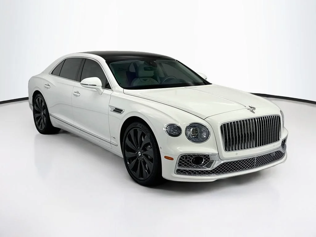 Used 2020 Glacier White Solid Bentley W12 image 3