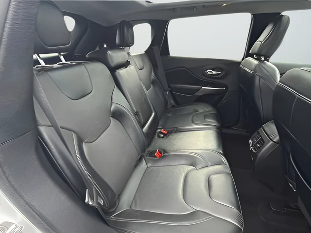 Used 2022 White Jeep Limited image 21