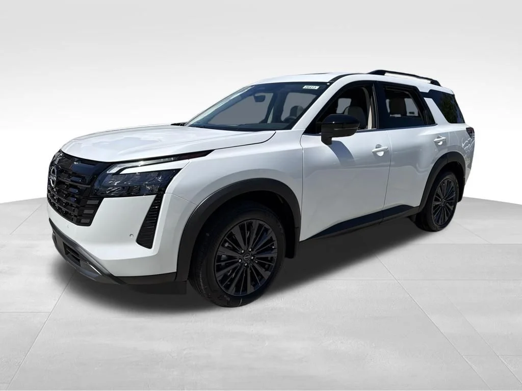 New 2026 White Nissan SL image 3
