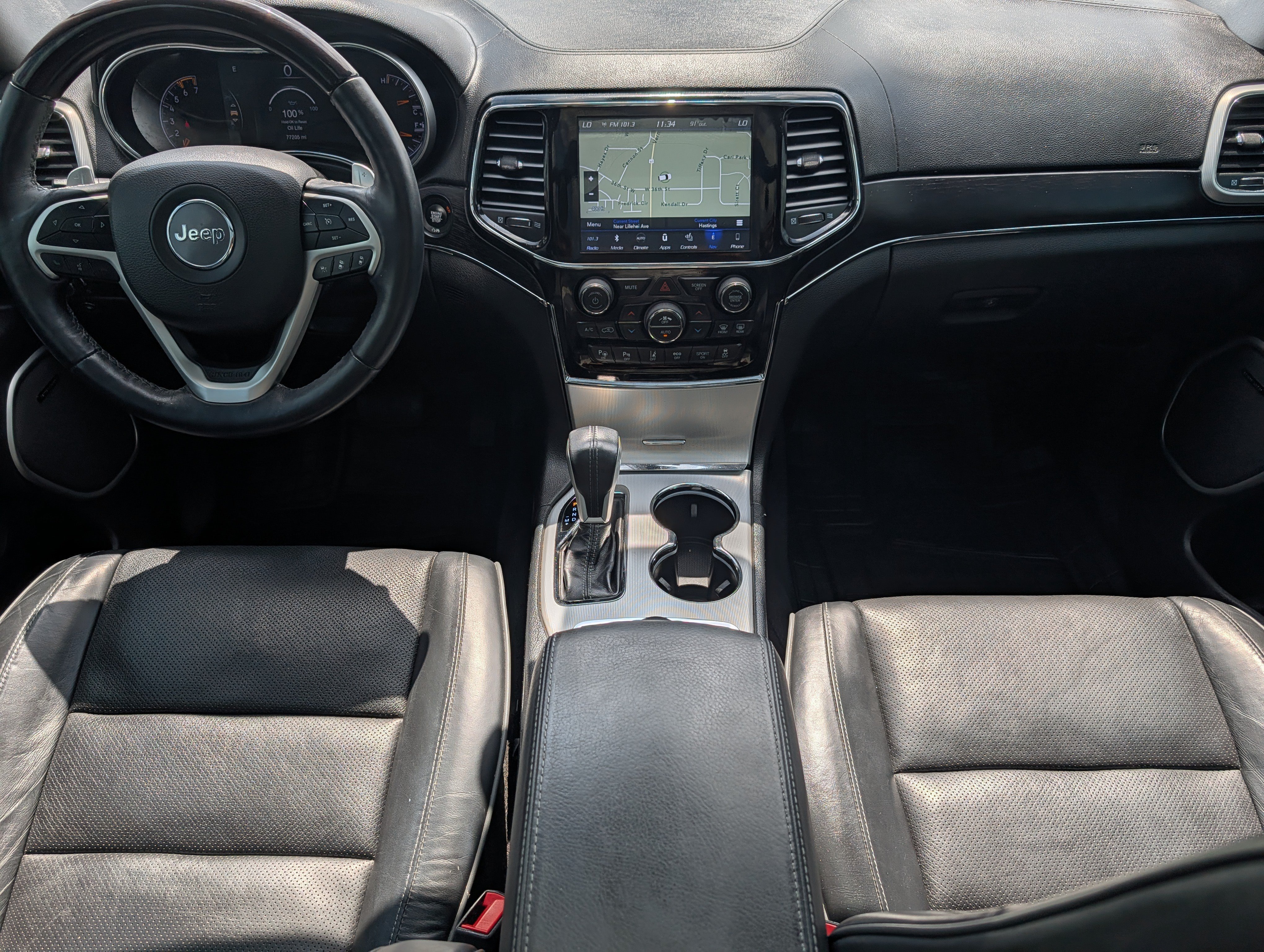 Used 2019 Diamond Black Crystal Pearlcoat Jeep Summit image 10