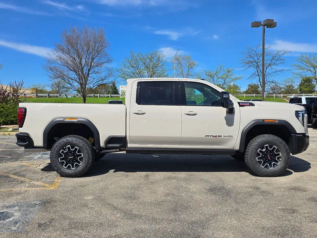 2026 GMC Sierra 2500HD AT4X - Photo 10