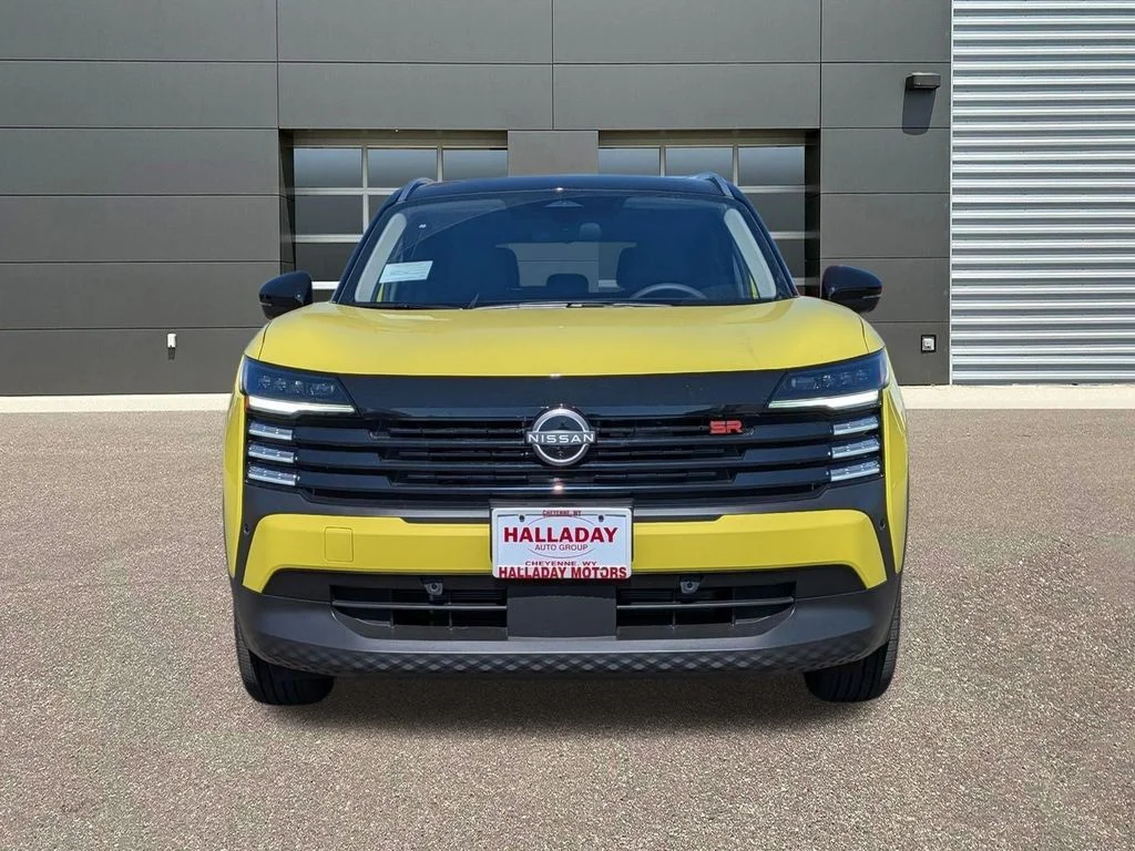 New 2026 Yuzu Yellow Metallic / Super Black Two-tone Nissan SR image 2