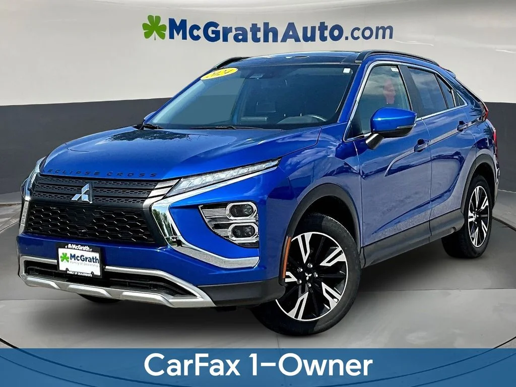 Used 2024 Blue Mitsubishi SE image 3