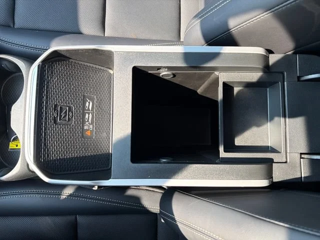 Used 2026 Summit White GMC Elevation image 28