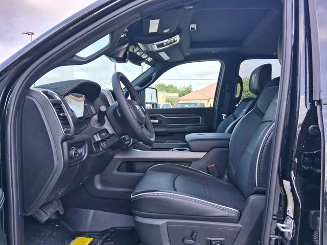 New 2026 Diamond Black Crystal Pearl-Coat Exterior Paint RAM Laramie image 19