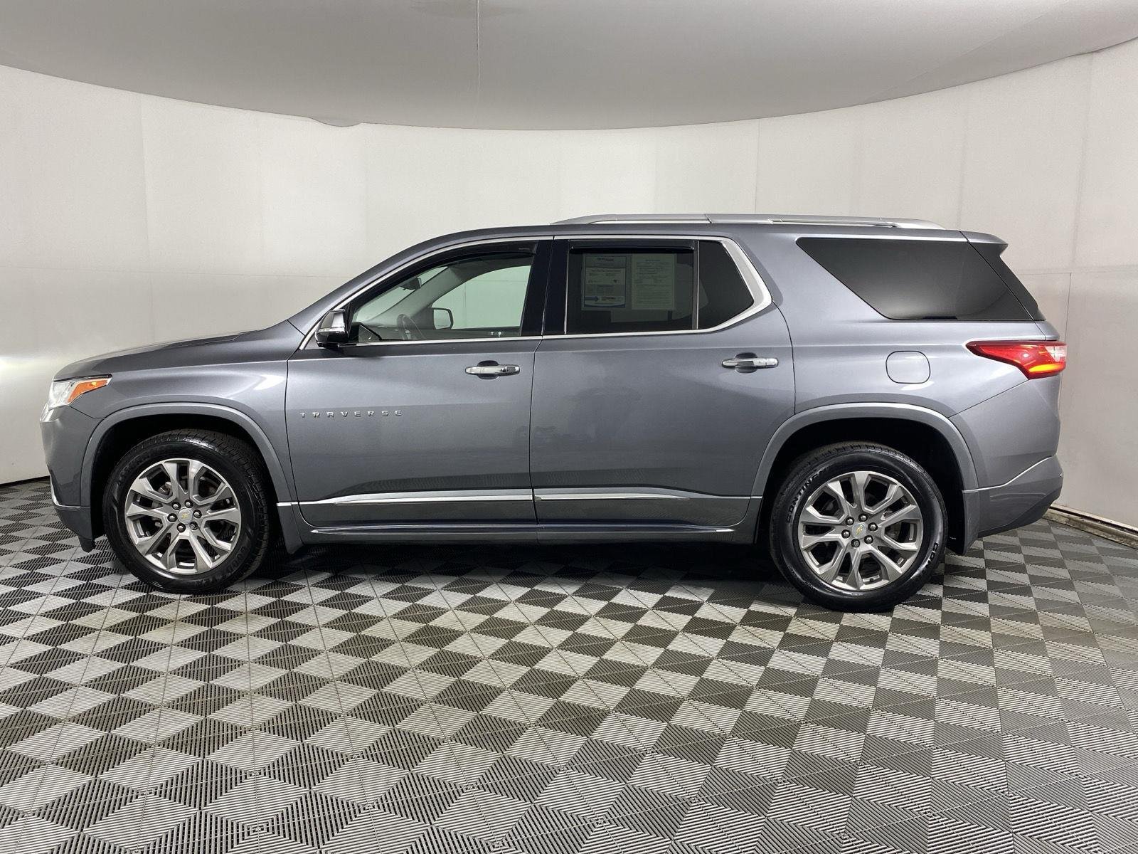 Used 2019 Satin Steel Metallic Chevrolet Premier image 4
