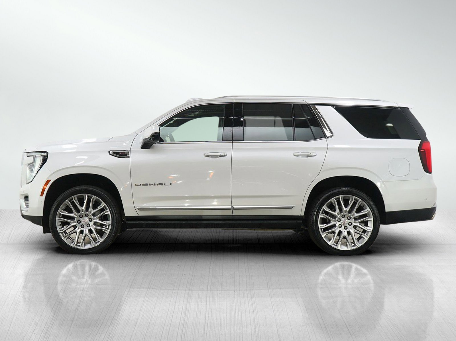 Used 2025 GMC Yukon DENALI with VIN 1GKS2DRLXSR113125 for sale in Bloomington, Minnesota