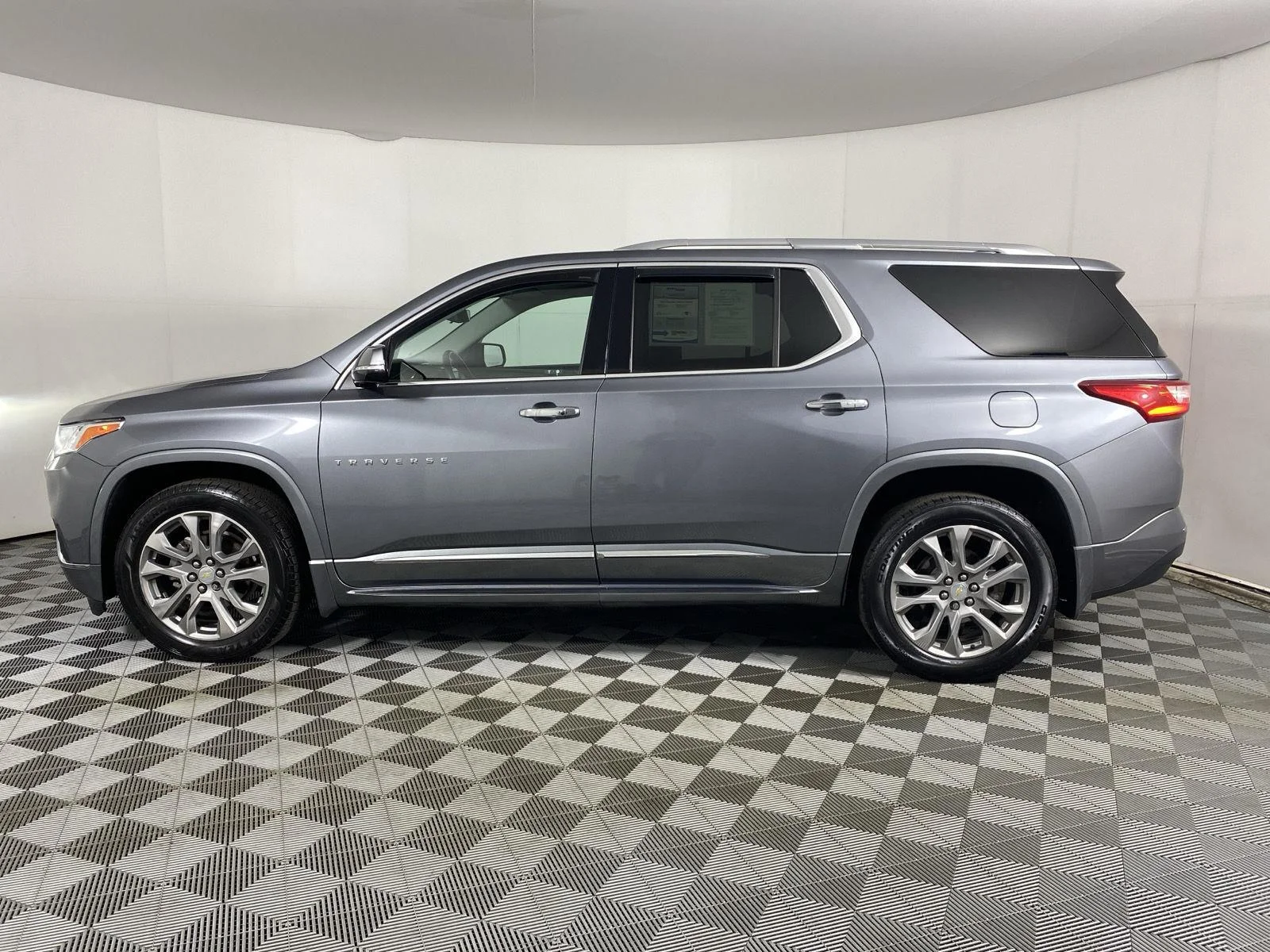 Used 2019 Satin Steel Metallic Chevrolet Premier image 4