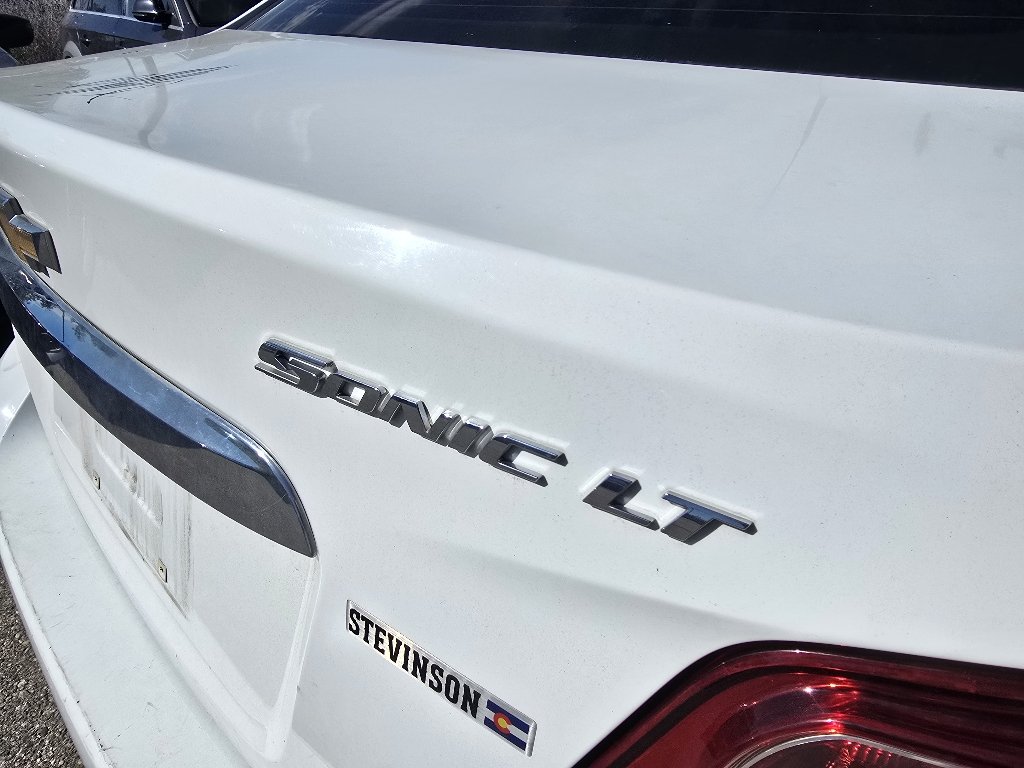 Used 2014 Summit White Chevrolet LT image 11