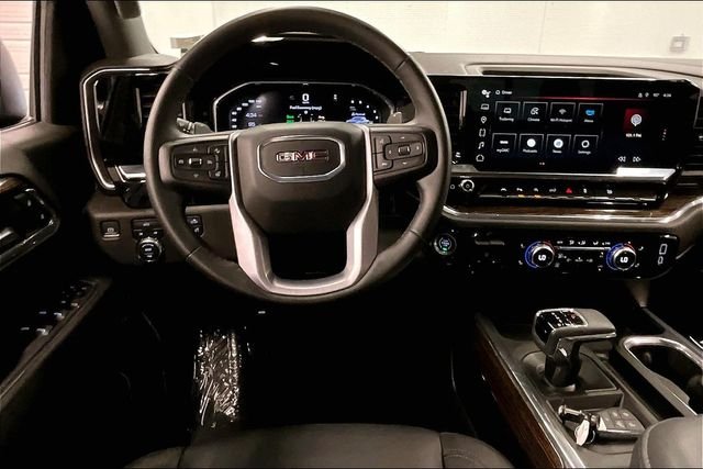 Used 2024 Downpour Metallic GMC Elevation image 6