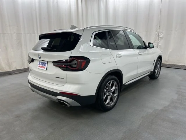Used 2023 White BMW xDrive30i image 6