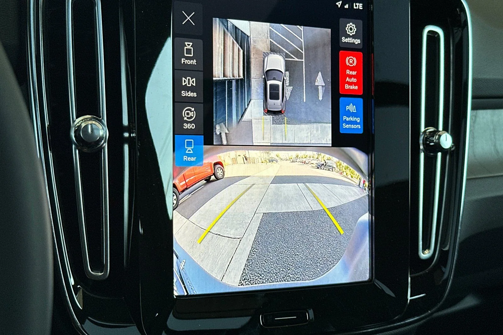 New 2026 Crystal White Volvo Plus image 19