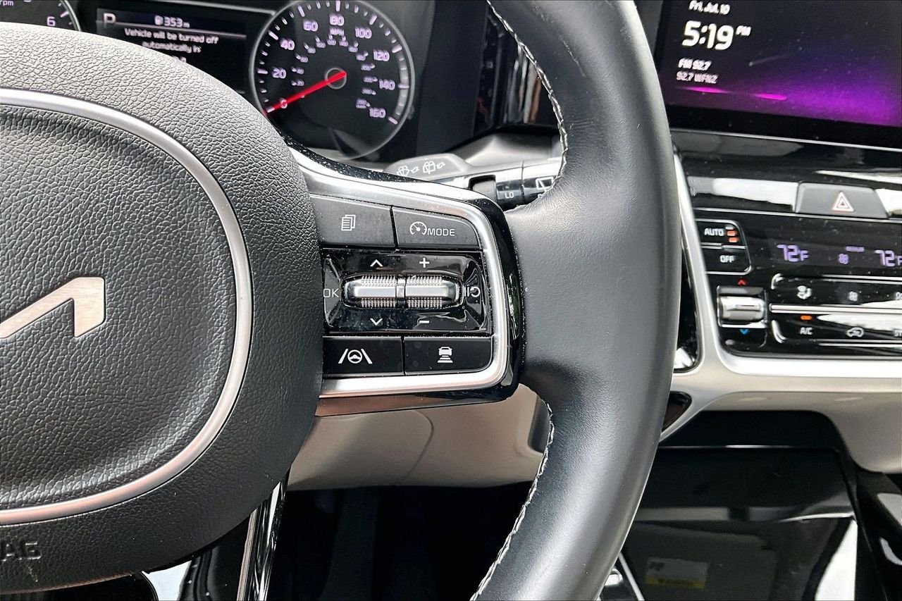 Used 2022 White Kia SX image 30