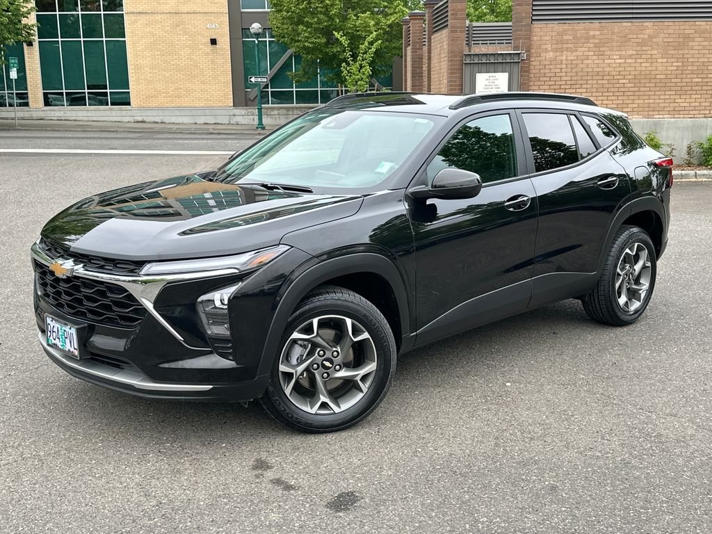 2024 Chevrolet Trax LT's photo