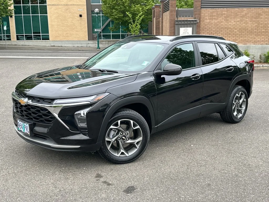 2024 Chevrolet Trax LT's photo