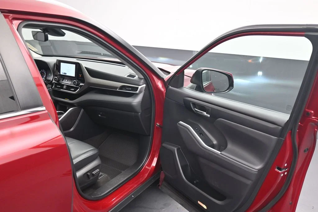 2023 Toyota Highlander XLE - Photo 22