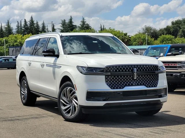 2026 Lincoln Navigator Reserve L 4WD's photo