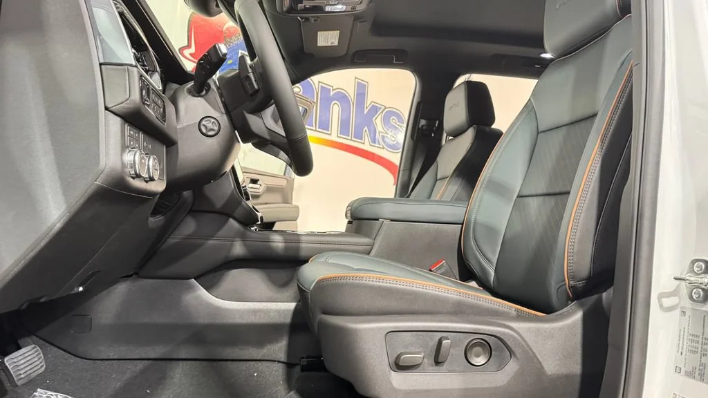 2026 GMC Yukon XL AT4 - Photo 8