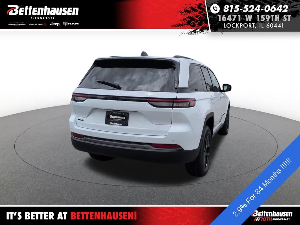 New 2026 White/off-white Jeep Laredo Altitude image 7