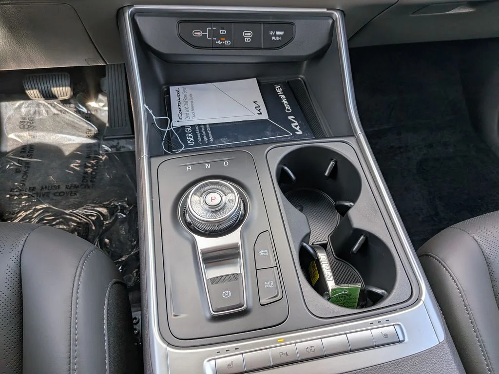 2026 Kia Carnival LXS - Photo 18