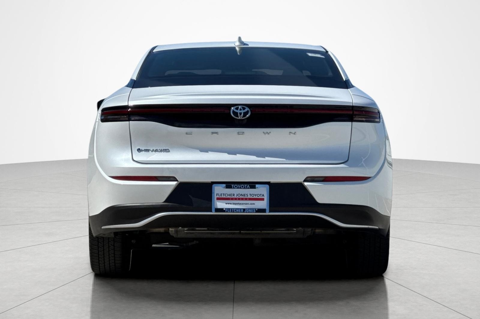 Certified Used 2024 Oxygen White Toyota XLE image 4