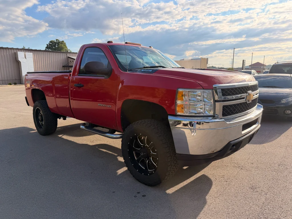 Used 2014 Victory Red Chevrolet Work Truck image 4