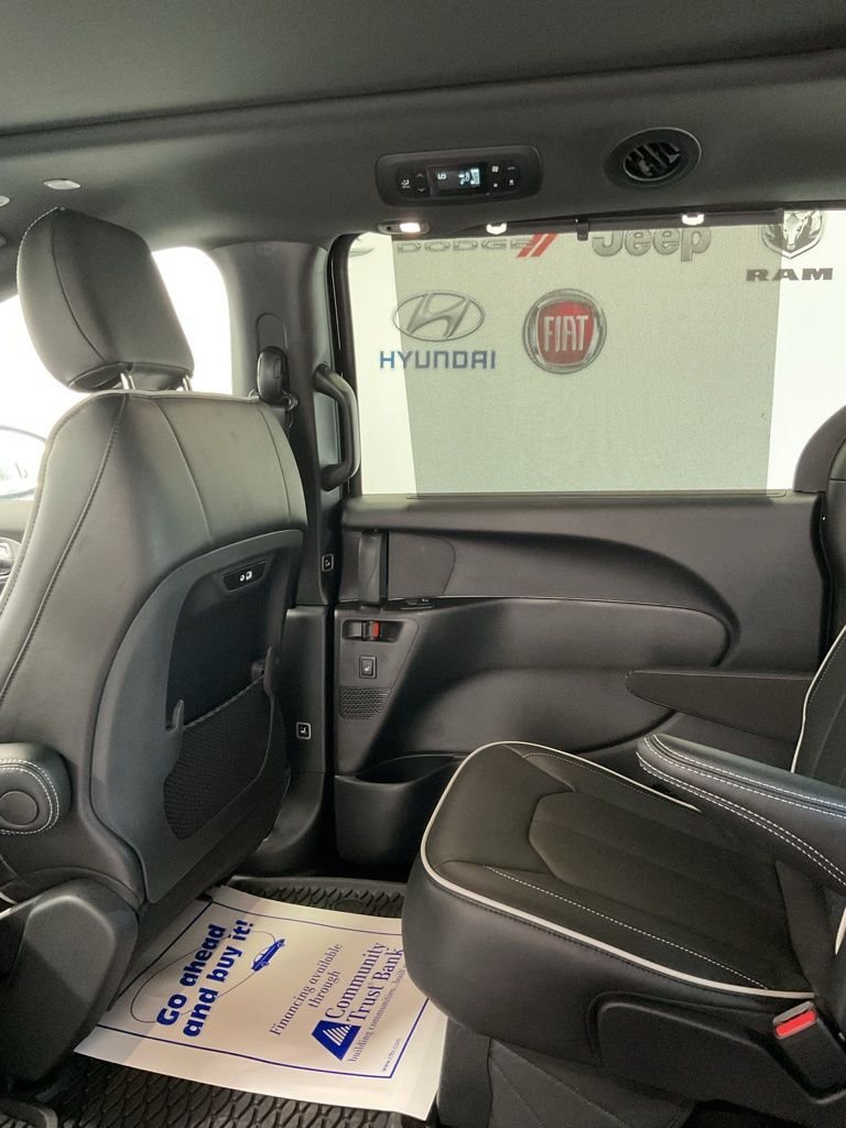 2025 Chrysler Pacifica Limited - Photo 26