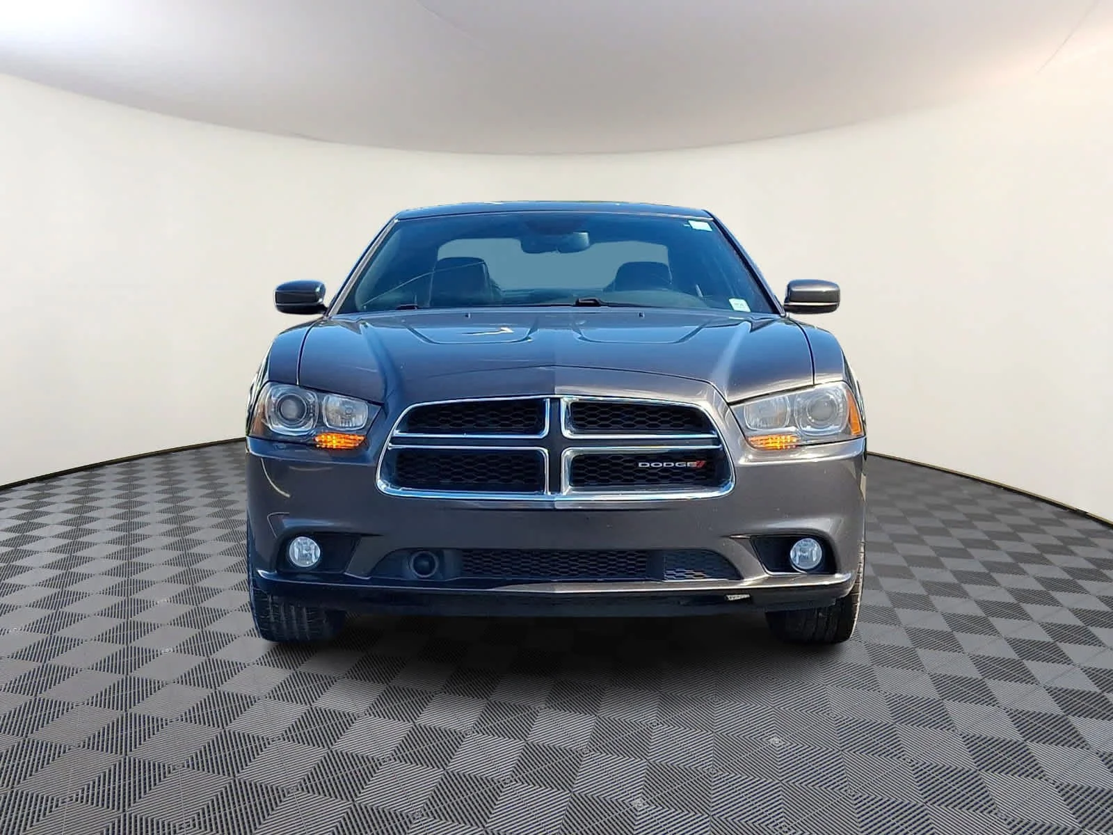 Used 2014 Granite Crystal Metallic Clearcoat Dodge RT Max image 3