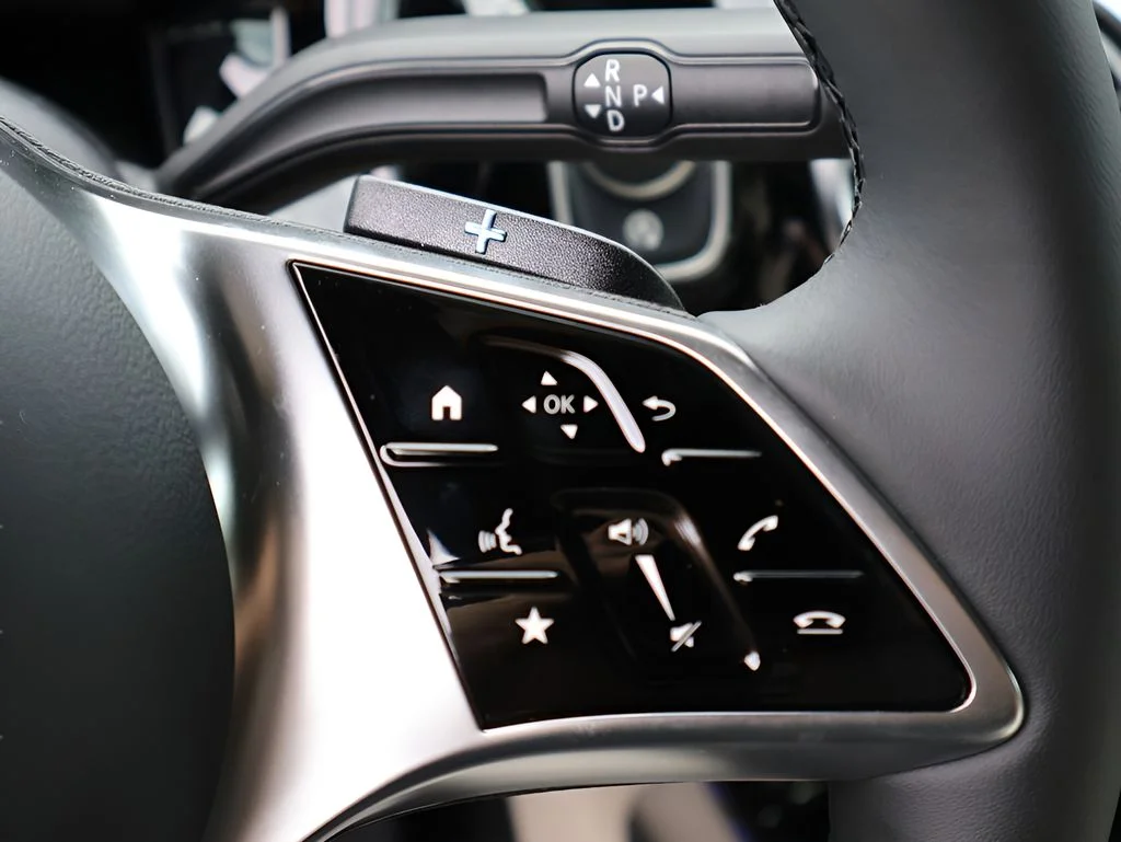 New 2026 Grey Mercedes-Benz GLA 250 image 31