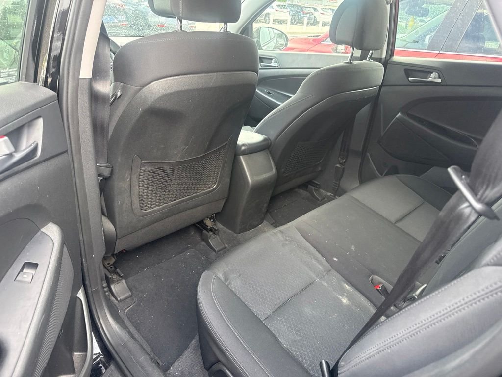 Used 2017 Black Hyundai SE image 10