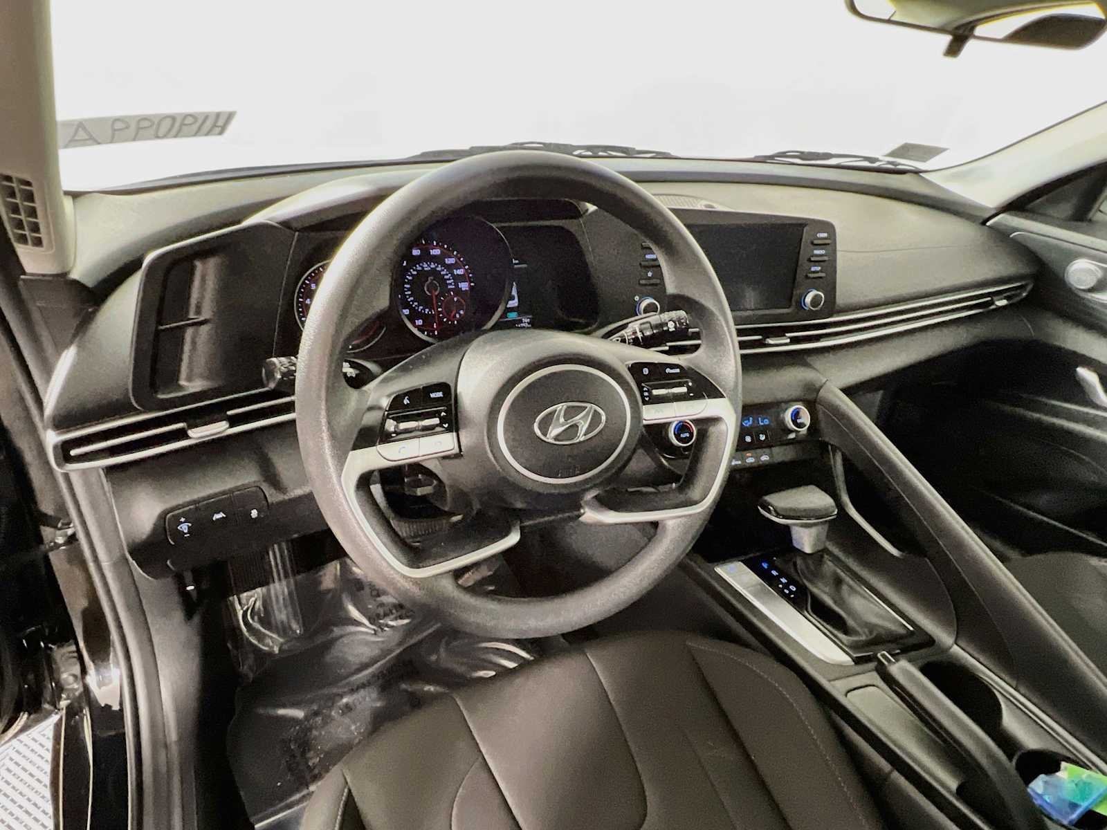 Used 2023 Onyx Black Hyundai SEL image 11