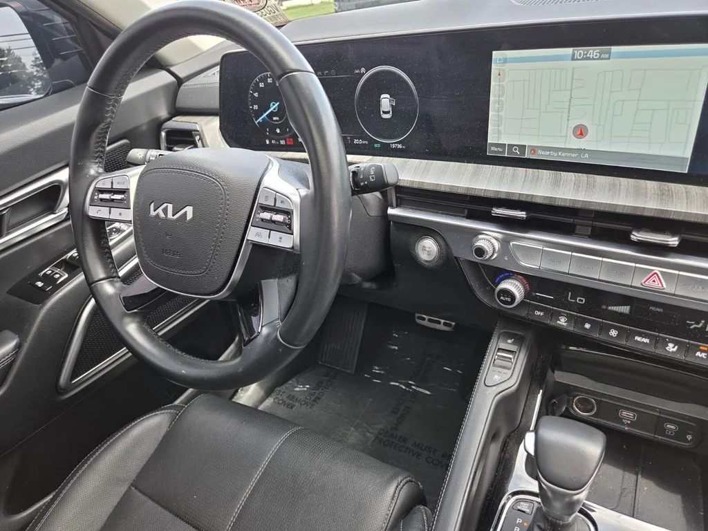 Used 2025 Black Kia SX image 31
