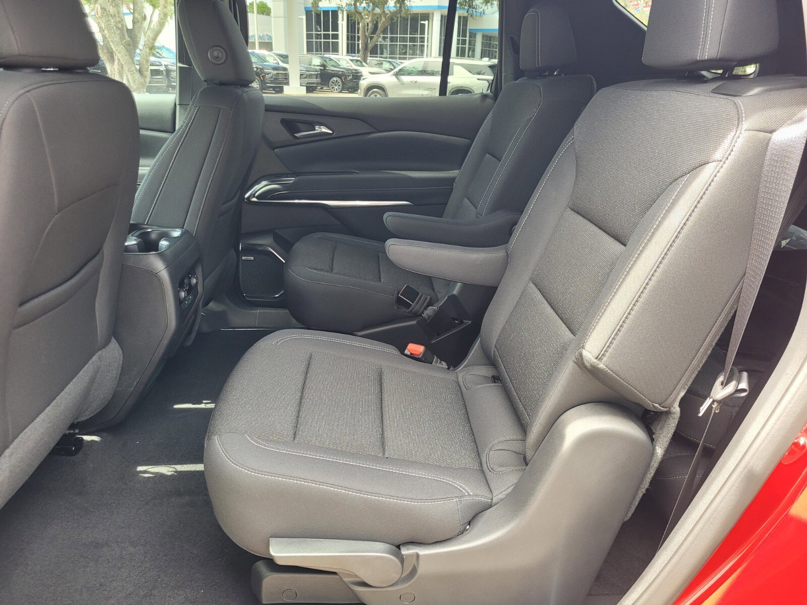 2025 Chevrolet Traverse LT - Photo 20