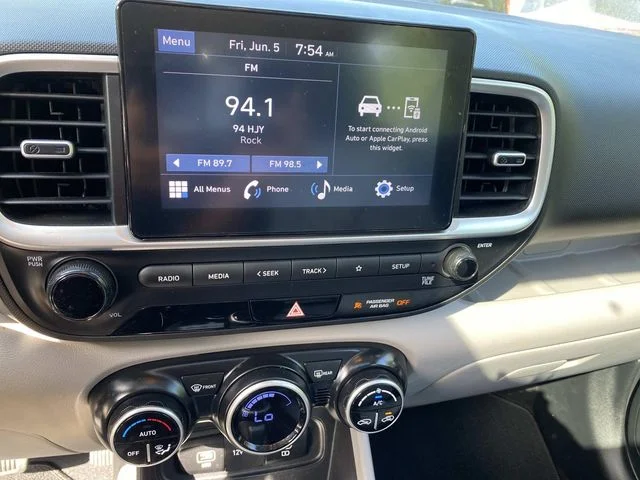 Used 2023 Blue Hyundai SEL image 9
