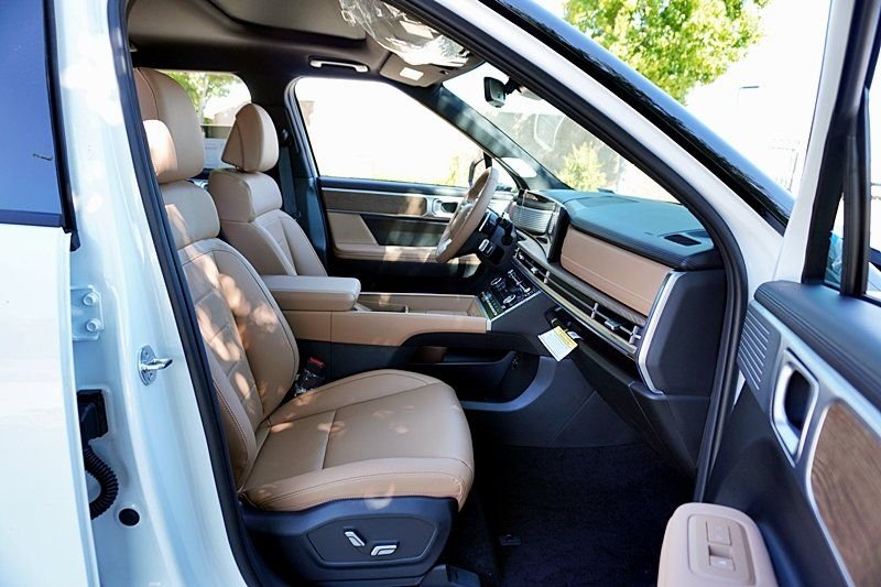 New 2025 White Hyundai Limited image 13