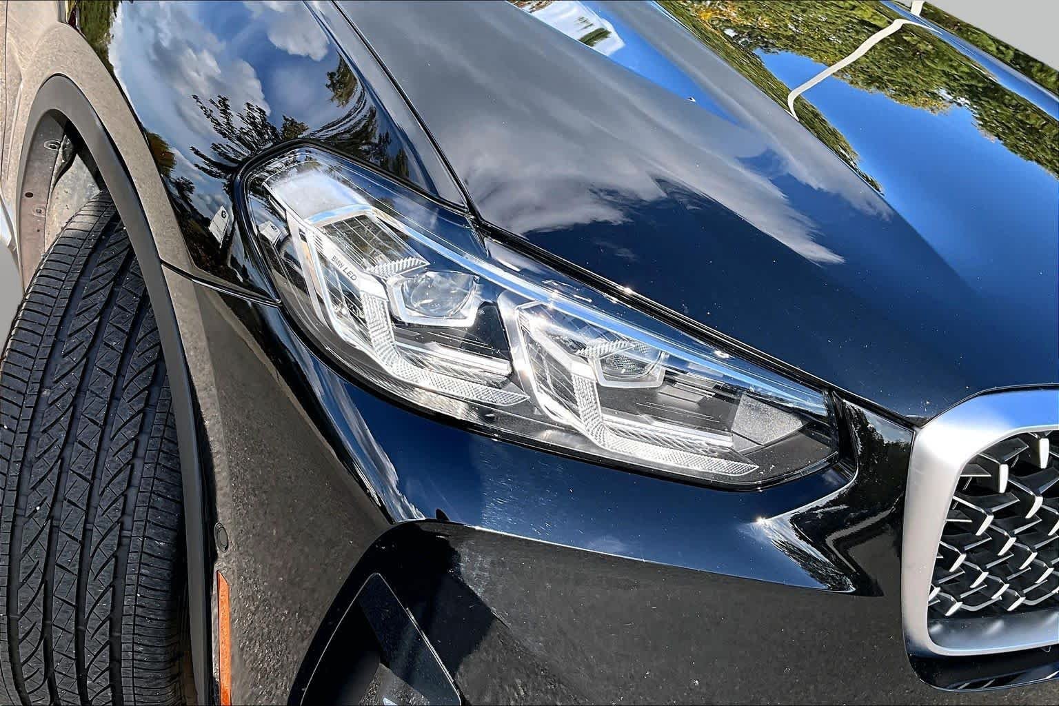 Used 2022 Jet Black BMW xDrive30i image 28