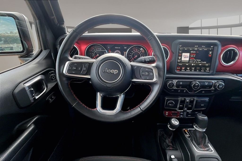 Used 2022 Gray Jeep Rubicon image 5