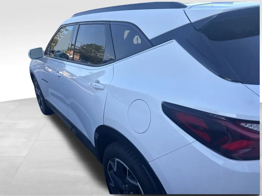 Used 2019 White Chevrolet RS image 13