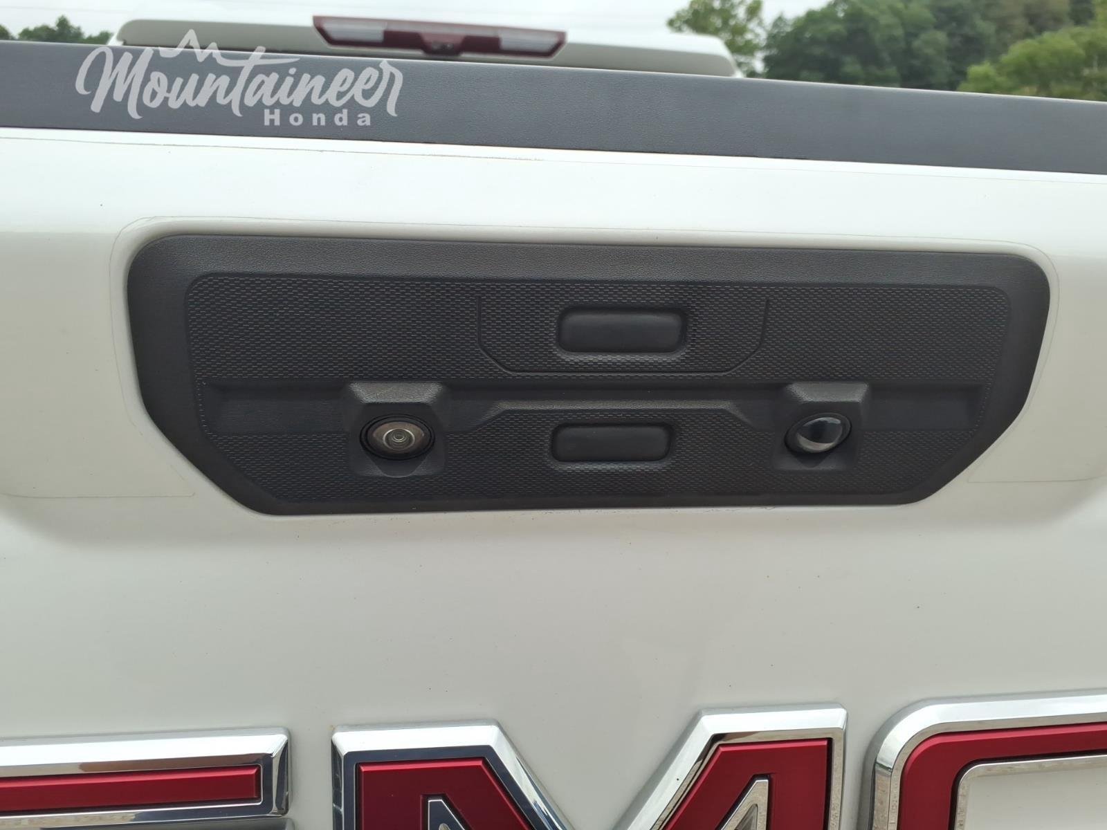 Used 2020 White Frost Tricoat GMC Denali image 24