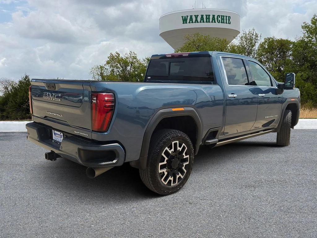 Used 2025 Blue GMC Denali Ultimate image 5