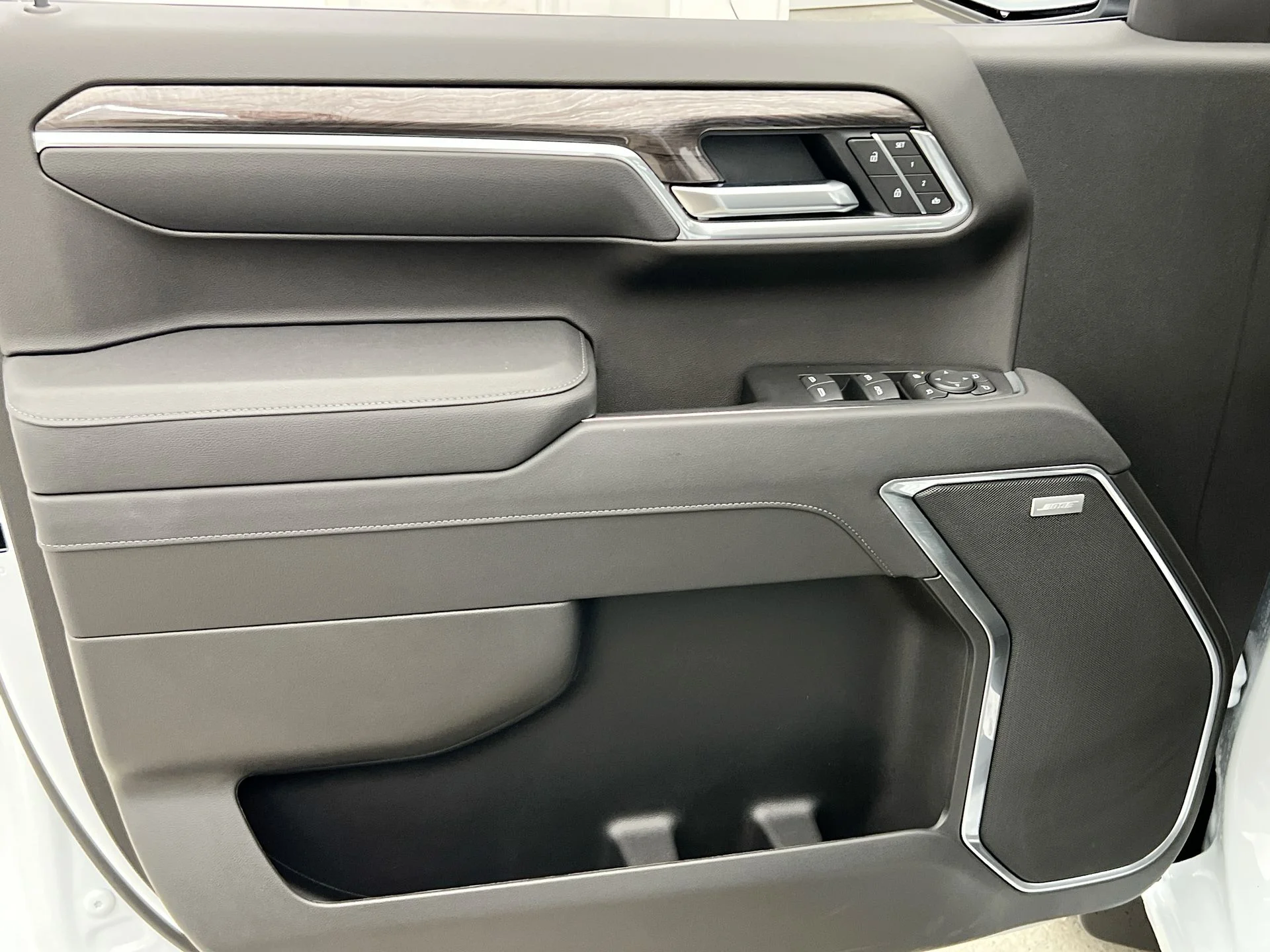 2026 Chevrolet Silverado 1500 LTZ - Photo 40