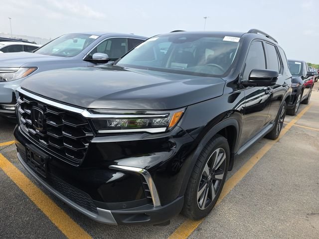2024 Honda Pilot Touring 2WD's photo