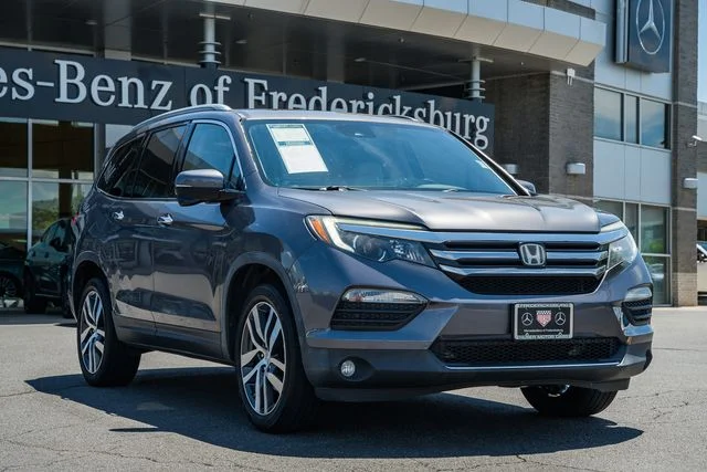 2017 Honda Pilot 4WD Touring's photo