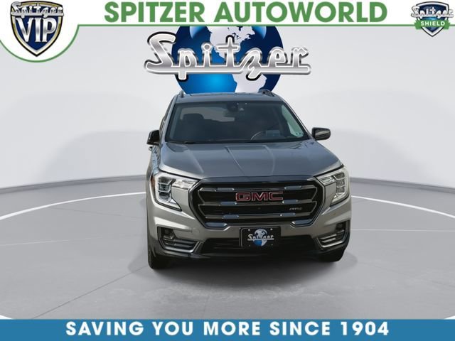 Used 2024 Sterling Metallic GMC AT4 image 4