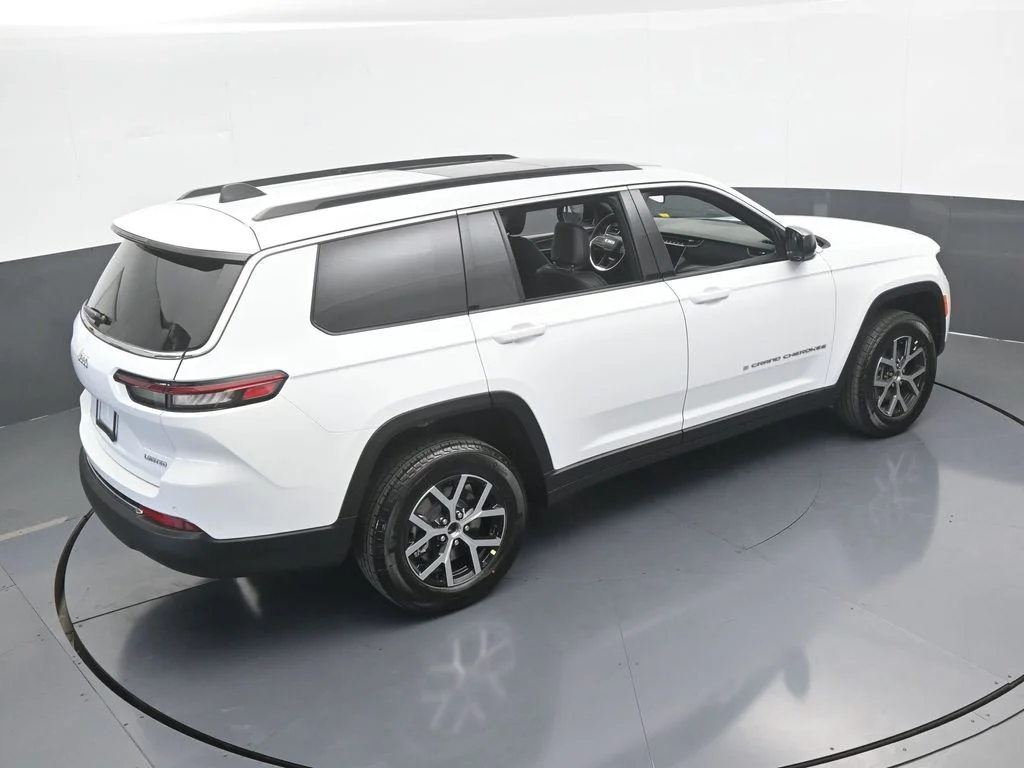 Used 2025 Bright White Clearcoat Jeep Limited image 48