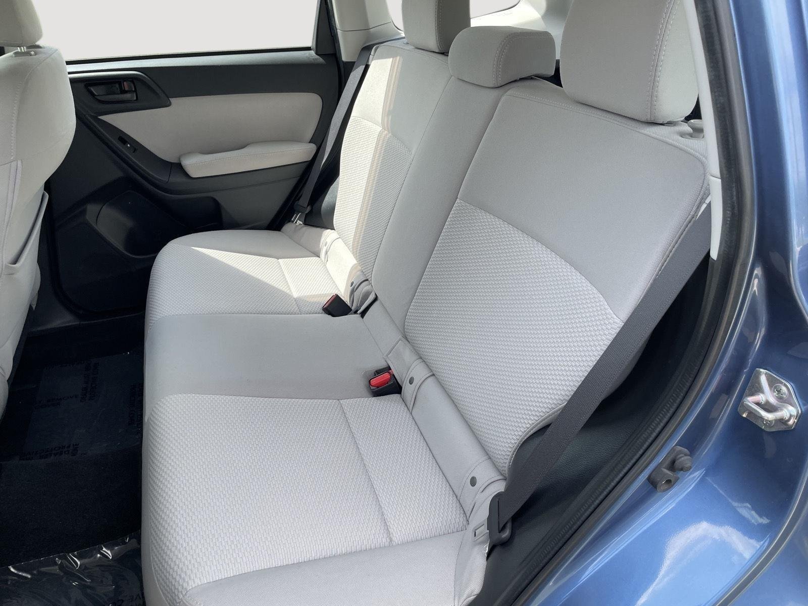 Used 2015 Quartz Blue Pearl Subaru 2.5i image 24