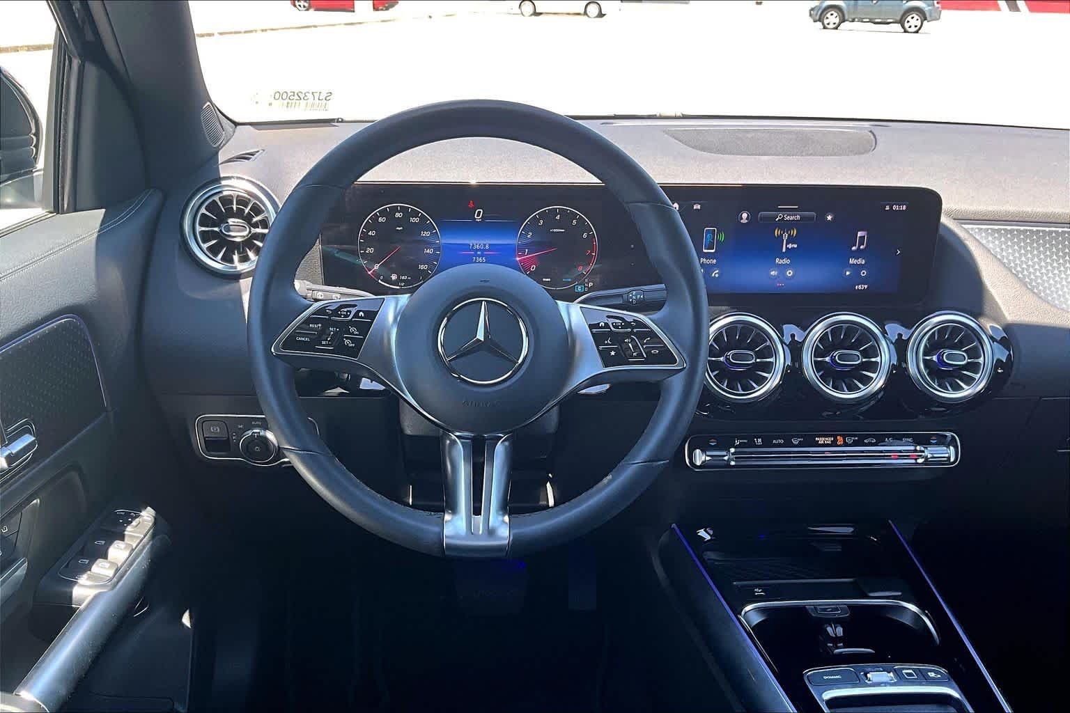 Used 2025 Night Black Mercedes-Benz GLA 250 image 6